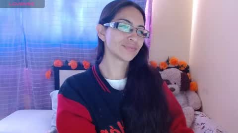 paola online show from November 6, 6:42 pm