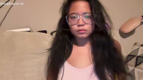 1sophiasinclair online show from October 3, 5:37 am