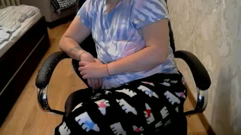 Snapshot of 1your_hot_girls chatting on October 23, 6:06 pm 1your_hot_girls online show from October 23, 6:06 pm