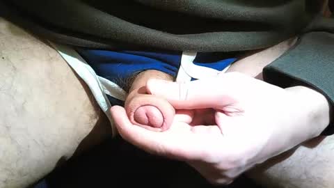 2001uwuk online show from February 16, 9:05 pm