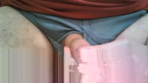 2001uwuk online show from October 31, 6:09 pm