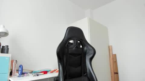 Henk online show from February 4, 3:29 pm