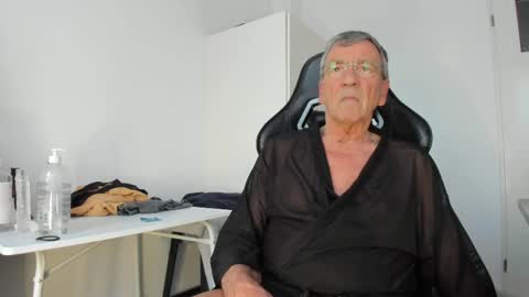 Henk online show from April 19, 6:21 pm