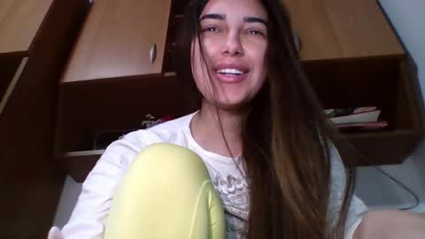 Snapshot of 20_ivy chatting on April 1, 9:12 pm 20 ivyy online show from April 1, 9:12 pm