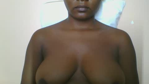Snapshot of 20twentythree3 chatting on January 9, 9:16 pm noface online show from January 9, 9:16 pm