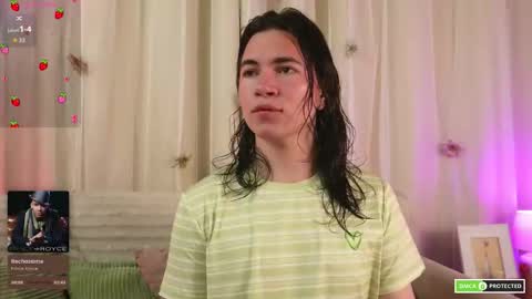 Snapshot of 22____ chatting on February 8, 3:21 am Arnold online show from February 8, 3:21 am