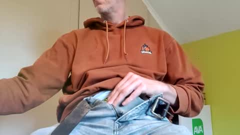 22_acacia_avenue online show from February 9, 9:13 am