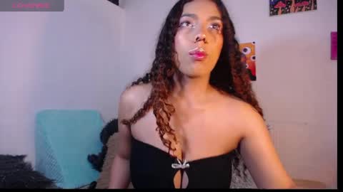 Snapshot of 22emma_ chatting on April 5, 12:41 am EMMA online show from April 5, 12:41 am