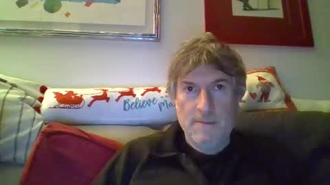 22esserre online show from December 6, 9:35 pm