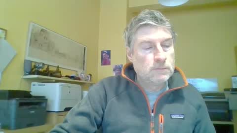 22esserre online show from February 18, 9:32 am