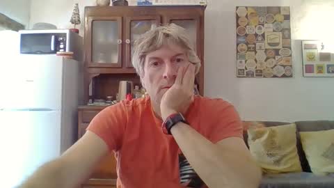 22esserre online show from November 10, 1:10 pm