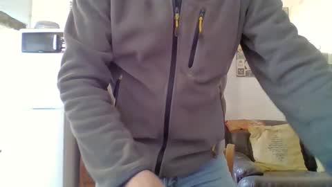 22esserre online show from February 5, 1:27 pm