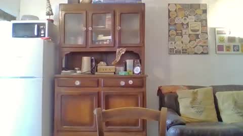 22esserre online show from March 25, 1:28 pm