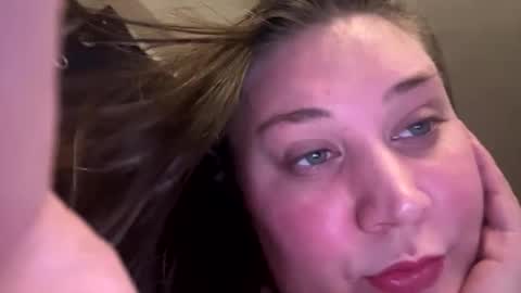 Snapshot of 22thickfatpussy chatting on November 19, 10:10 pm 22thickfatpussy online show from November 19, 10:10 pm