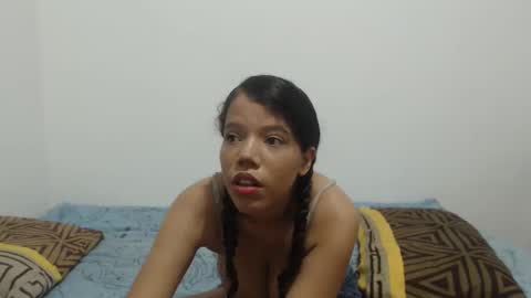 Snapshot of 24sexylady7 chatting on December 16, 3:00 am Rafaela and Anthuam online show from December 16, 3:00 am
