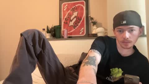 Snapshot of 26sneakers chatting on December 7, 8:05 pm 26sneakers online show from December 7, 8:05 pm