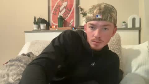 Snapshot of 26sneakers chatting on December 19, 11:14 pm 26sneakers online show from December 19, 11:14 pm