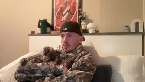 Snapshot of 26sneakers chatting on January 4, 12:59 am 26sneakers online show from January 4, 12:59 am