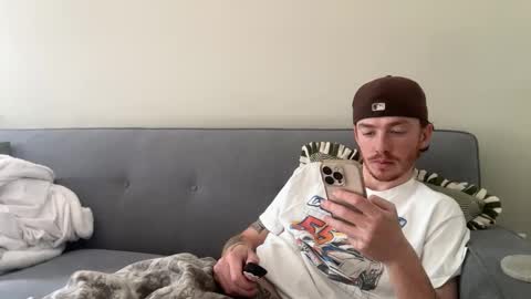 Snapshot of 26sneakers chatting on November 6, 8:43 pm 26sneakers online show from November 6, 8:43 pm