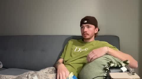 Snapshot of 26sneakers chatting on November 8, 12:11 am 26sneakers online show from November 8, 12:11 am