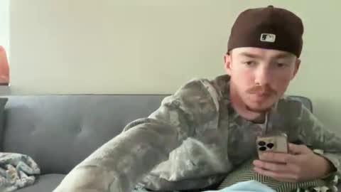 Snapshot of 26sneakers chatting on November 13, 9:03 pm 26sneakers online show from November 13, 9:03 pm