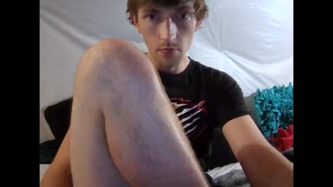 Snapshot of 27tnguy chatting on February 18, 9:05 am 27tnguy online show from February 18, 9:05 am