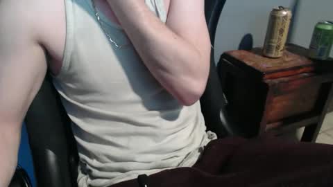 Snapshot of 2big2hype chatting on February 1, 9:46 pm cheif online show from February 1, 9:46 pm