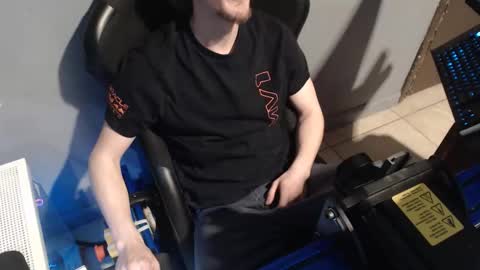 Snapshot of 2big2hype chatting on February 22, 8:18 pm cheif online show from February 22, 8:18 pm