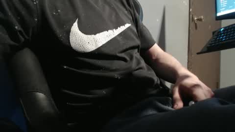 Snapshot of 2big2hype chatting on March 1, 10:34 pm cheif online show from March 1, 10:34 pm