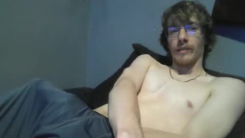 Snapshot of 2big2hype chatting on March 2, 5:08 am cheif online show from March 2, 5:08 am