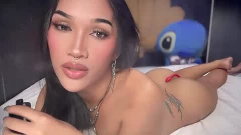 Snapshot of 2damnh0t_slut chatting on August 2, 3:54 pm haduki online show from August 2, 3:54 pm