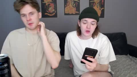 Snapshot of 2nc_ chatting on March 1, 5:53 am Eleot online show from March 1, 5:53 am