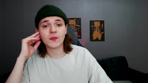 Snapshot of 2nc_ chatting on March 31, 4:07 pm Eleot online show from March 31, 4:07 pm