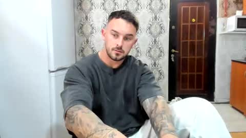 Snapshot of 2sexymuscles chatting on May 22, 8:25 pm 2sexymuscles online show from May 22, 8:25 pm