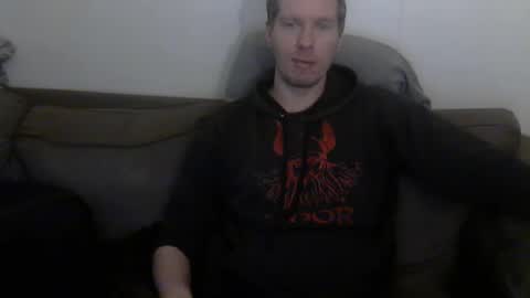 2small4you83 online show from January 15, 1:21 am