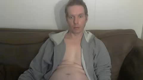 Snapshot of 2small4you83 chatting on March 31, 1:00 pm 2small4you83 online show from March 31, 1:00 pm