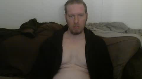 Snapshot of 2small4you83 chatting on May 26, 6:48 pm 2small4you83 online show from May 26, 6:48 pm