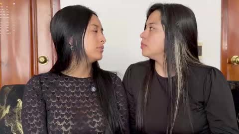 Dalilah and Tarah online show from March 5, 2:24 pm