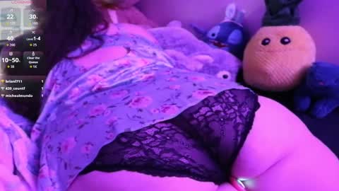 Snapshot of 2trippy69 chatting on February 23, 3:59 am 2trippy69 online show from February 23, 3:59 am