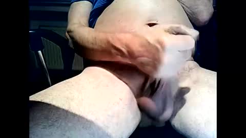 Snapshot of 35cam chatting on December 2, 9:39 pm 35cam online show from December 2, 9:39 pm