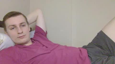 Snapshot of 3andy3 chatting on December 17, 8:20 am Andy online show from December 17, 8:20 am