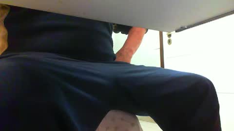 Snapshot of 3funlover chatting on January 19, 6:21 pm 3funlover online show from January 19, 6:21 pm