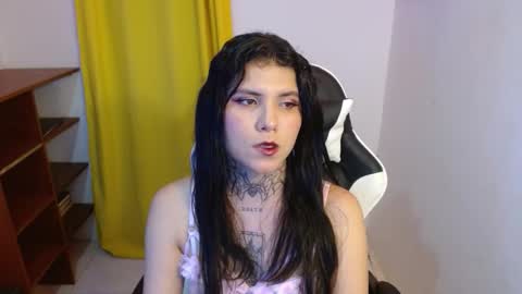 Snapshot of 3rika_gomez chatting on October 31, 10:44 pm erika online show from October 31, 10:44 pm