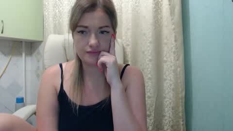 Snapshot of 3sweetcandy3 chatting on September 15, 10:54 pm 3sweetcandy3 online show from September 15, 10:54 pm