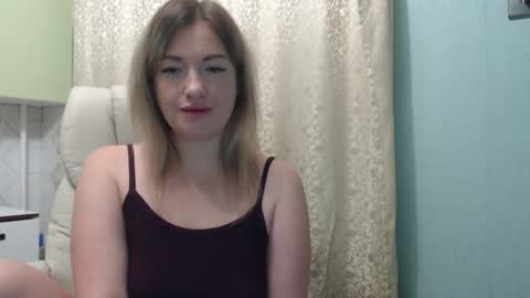 Snapshot of 3sweetcandy3 chatting on October 27, 11:31 pm 3sweetcandy3 online show from October 27, 11:31 pm