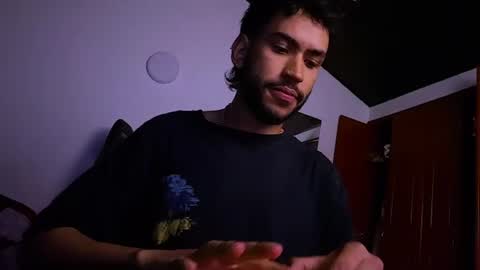 Snapshot of 3v1l_ chatting on July 21, 1:08 am E V I L online show from July 21, 1:08 am