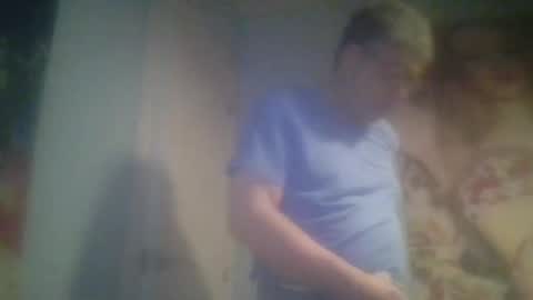 Snapshot of 41bigdick41 chatting on December 15, 5:34 am 41bigdick41 online show from December 15, 5:34 am