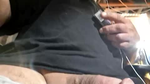 Snapshot of 420dick420707 chatting on May 16, 12:15 pm 420dick420707 online show from May 16, 12:15 pm