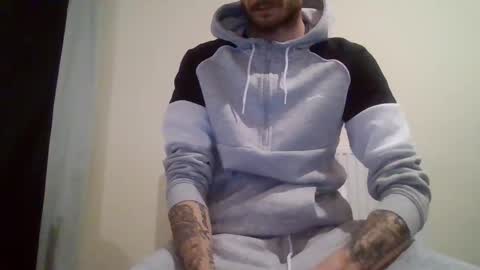 420feetloverr420 online show from October 16, 12:55 am