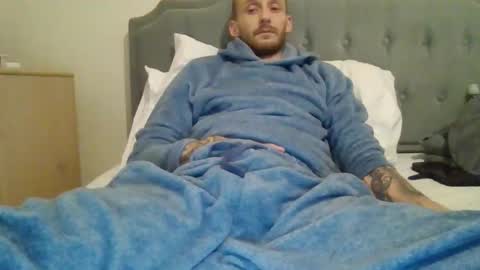 420feetloverr420 online show from April 6, 9:27 pm